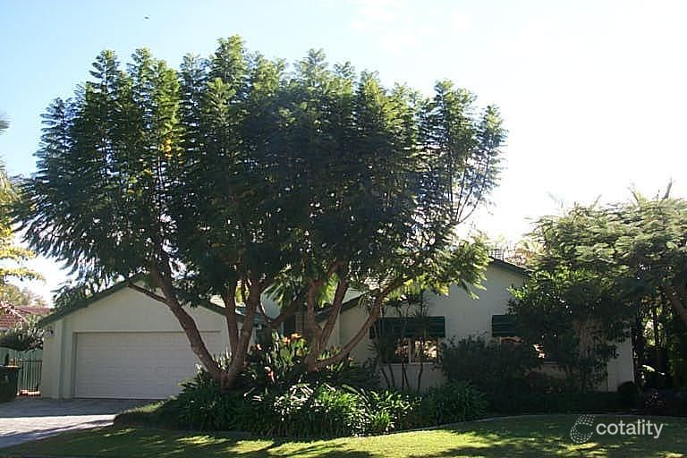 3 Huon St, Broadbeach Waters, QLD 4218