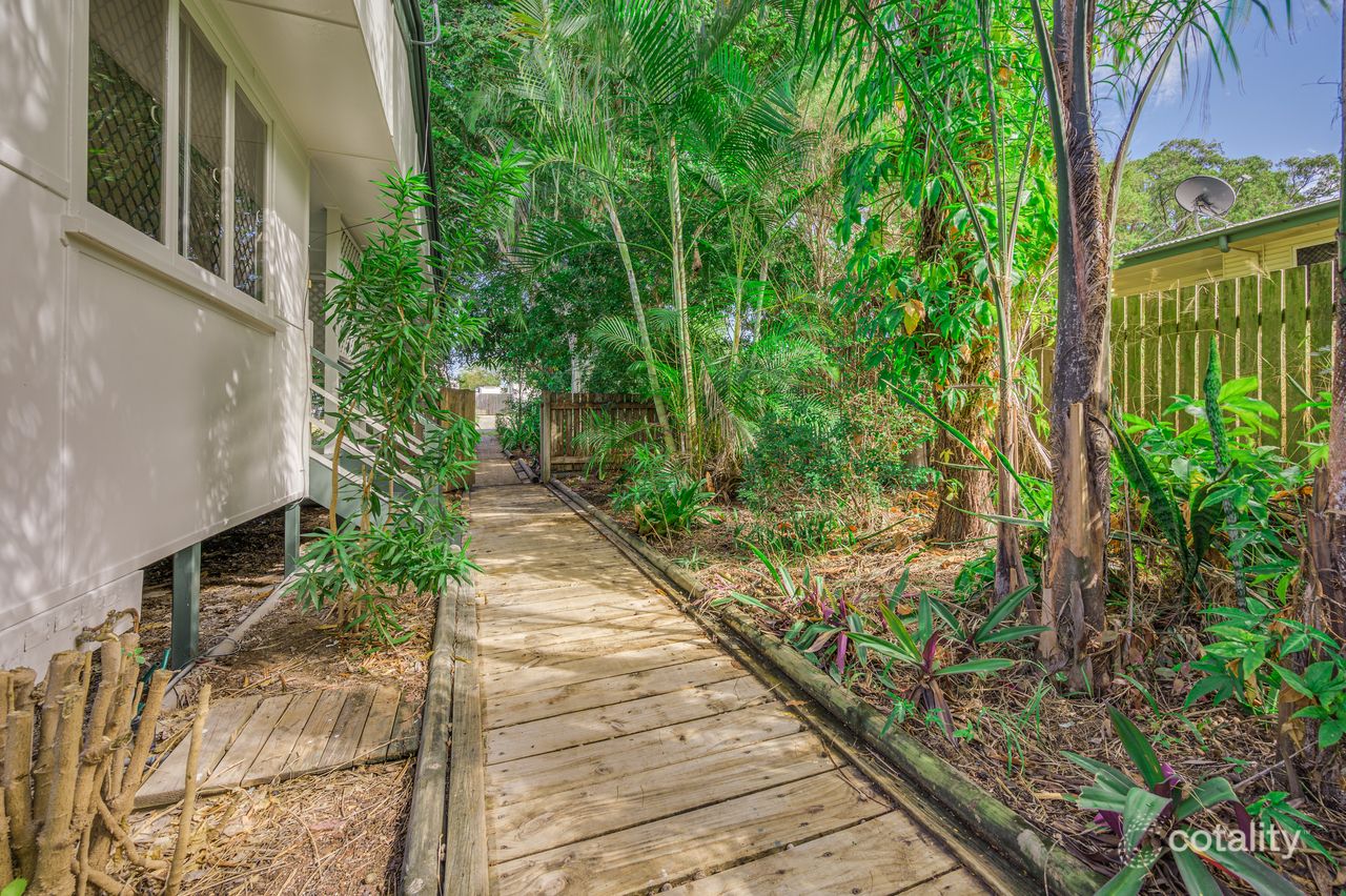 98 Barney St, Barney Point, QLD 4680