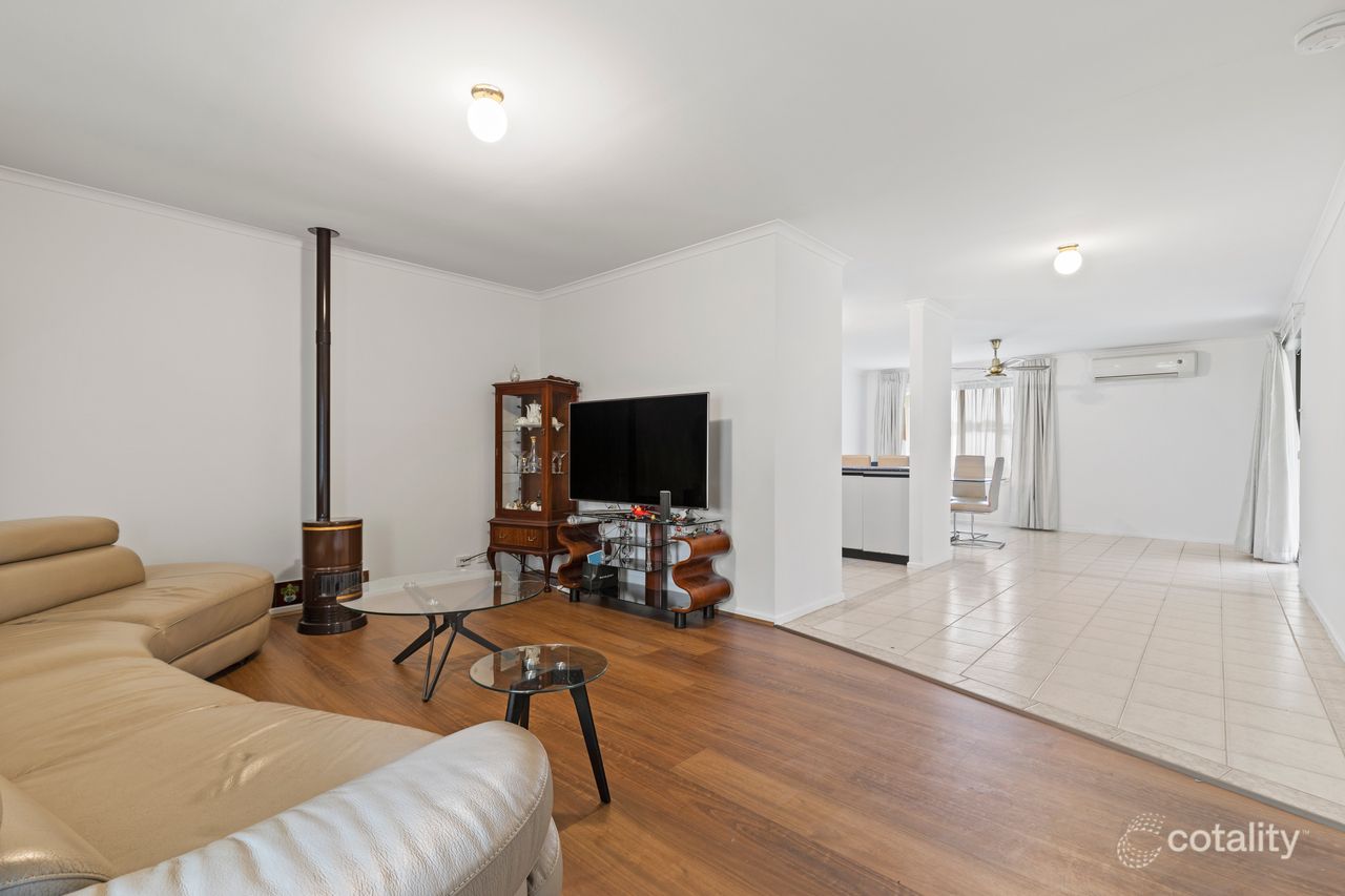 1 Dridan Cres, Trott Park, SA 5158