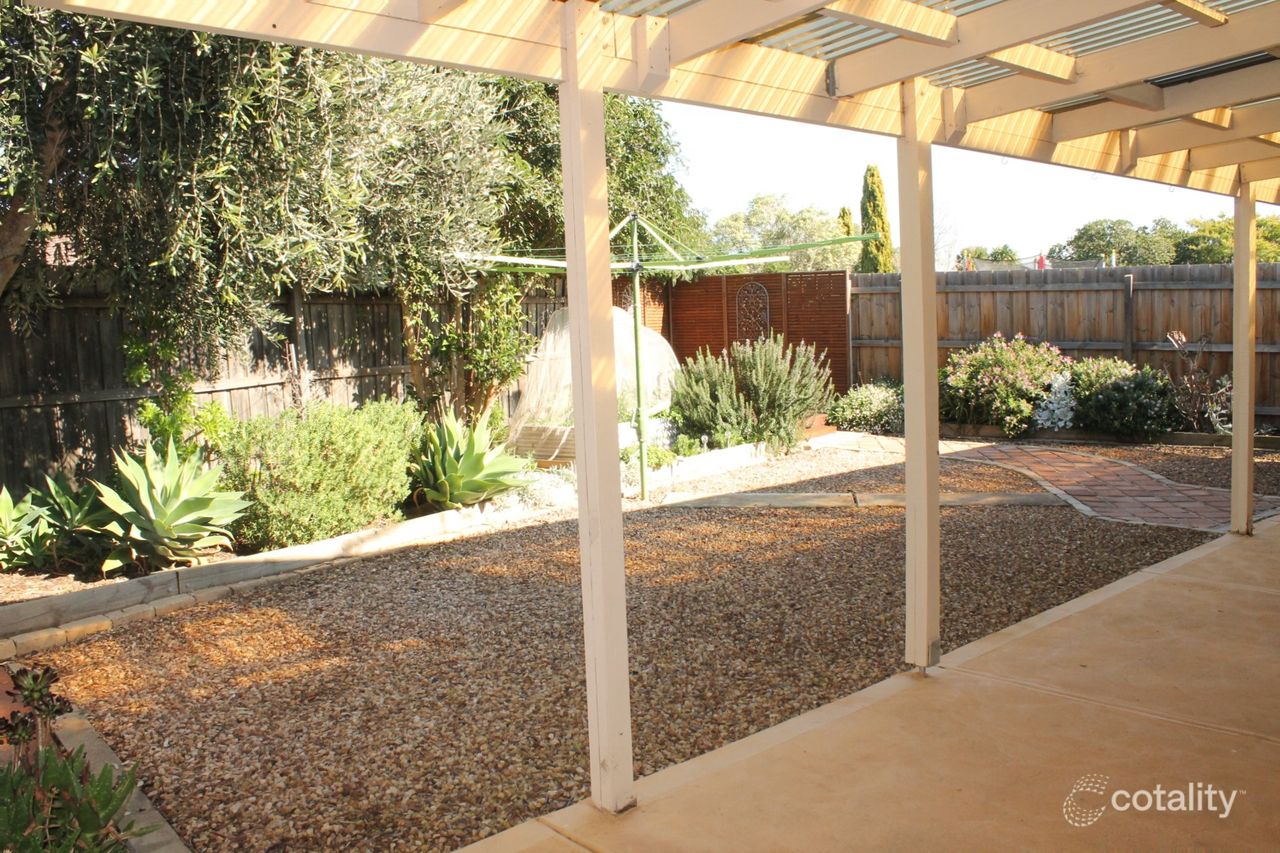 10 Laird Dr, Altona Meadows, VIC 3028