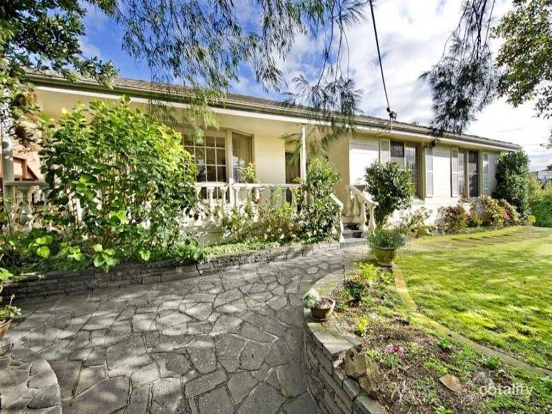1/1219 Burke Rd, Kew, VIC 3101