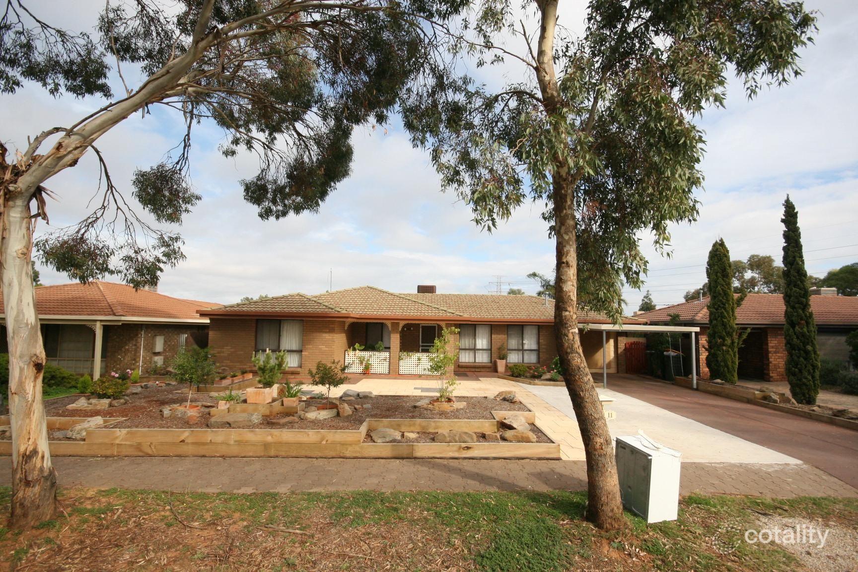 11 Wakeling Cres, Parafield Gardens, SA 5107