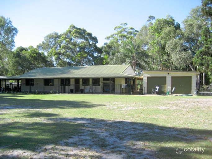 2 Bellay Rd, Beachmere, QLD 4510