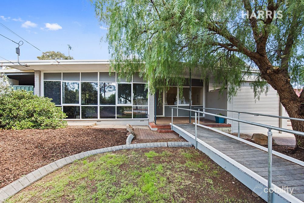 8 Maru Ct, Para Hills, SA 5096