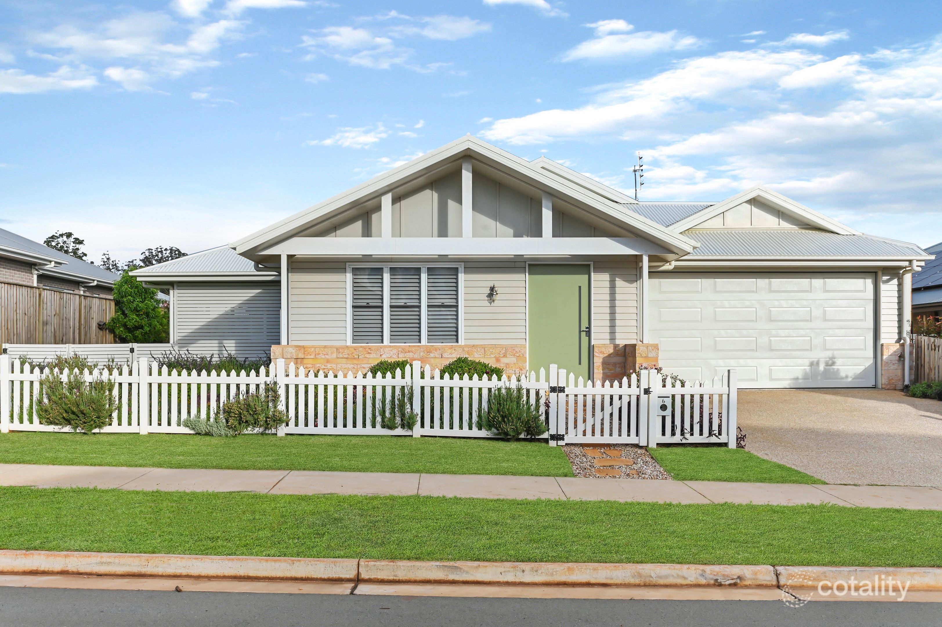 6 Fullbrook Ave, Highfields, QLD 4352