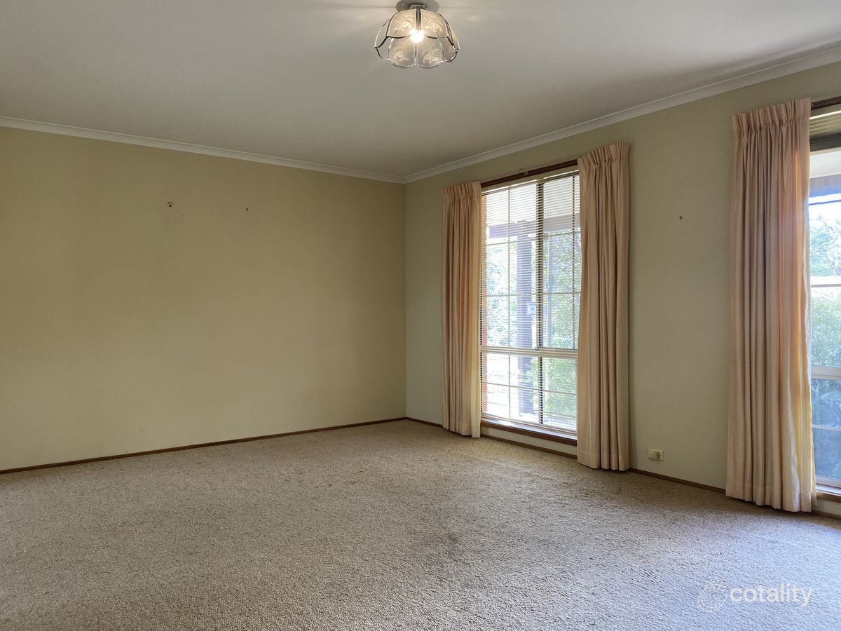 122 Julia Flynn Ave, Isaacs, ACT 2607