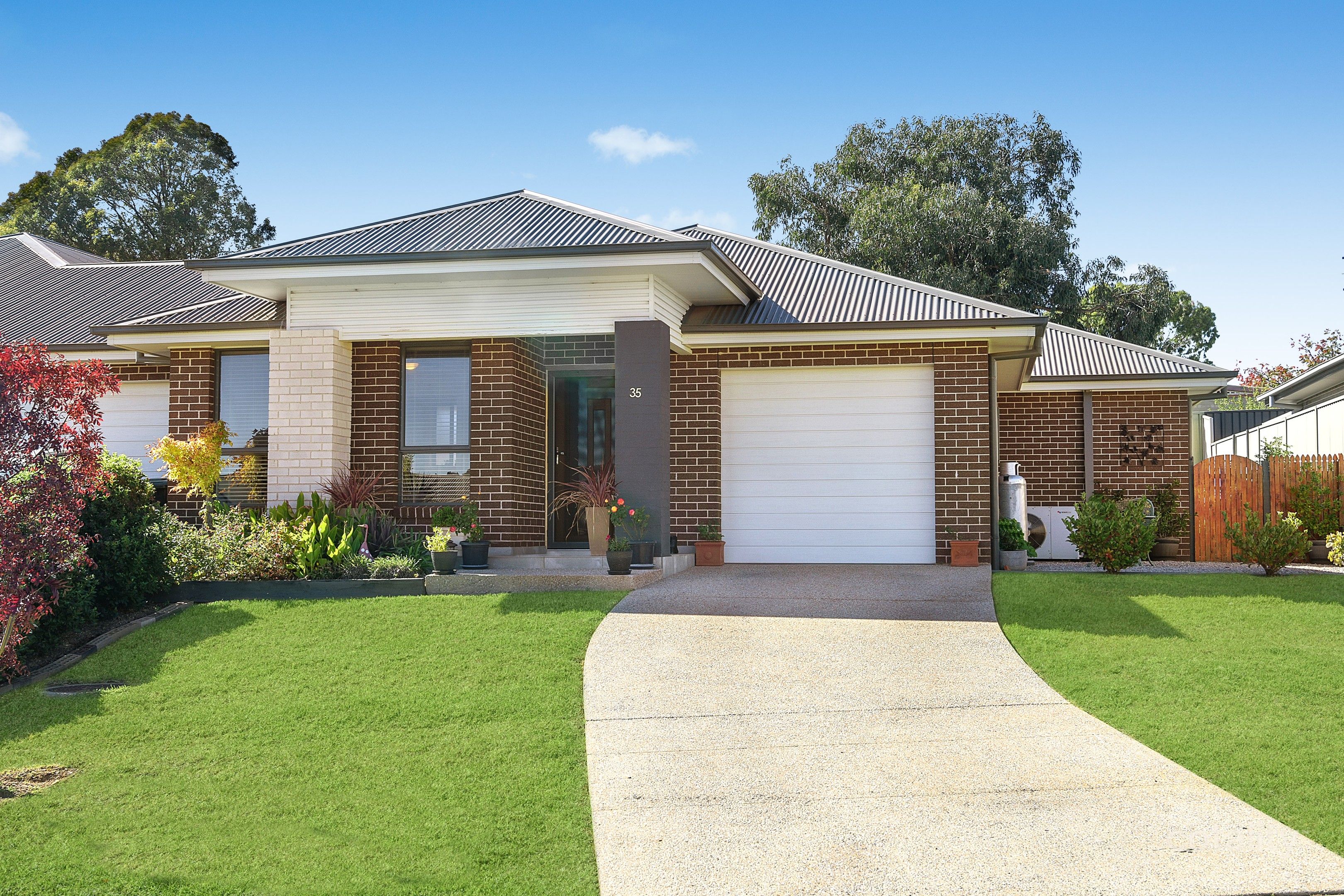 35 Dunphy Cres, Mudgee, NSW 2850