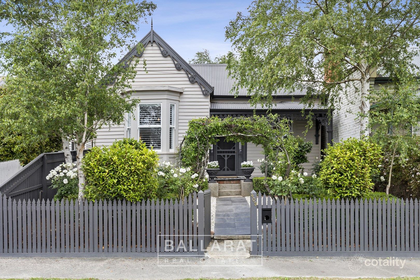409 Ligar St, Soldiers Hill, VIC 3350