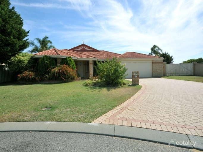 11 Karangi Pl, Rockingham, WA 6168