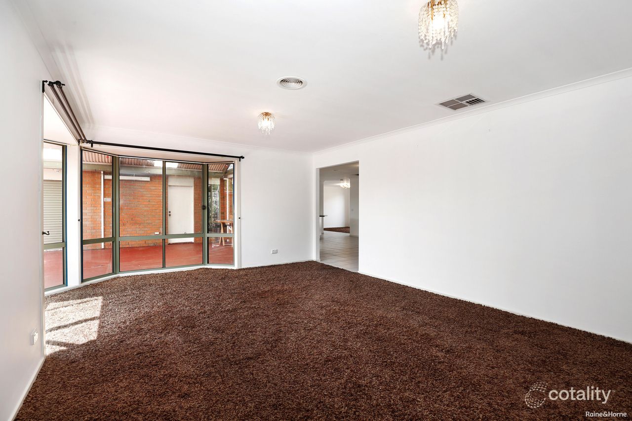 5 Turano Ct, Roxburgh Park, VIC 3064