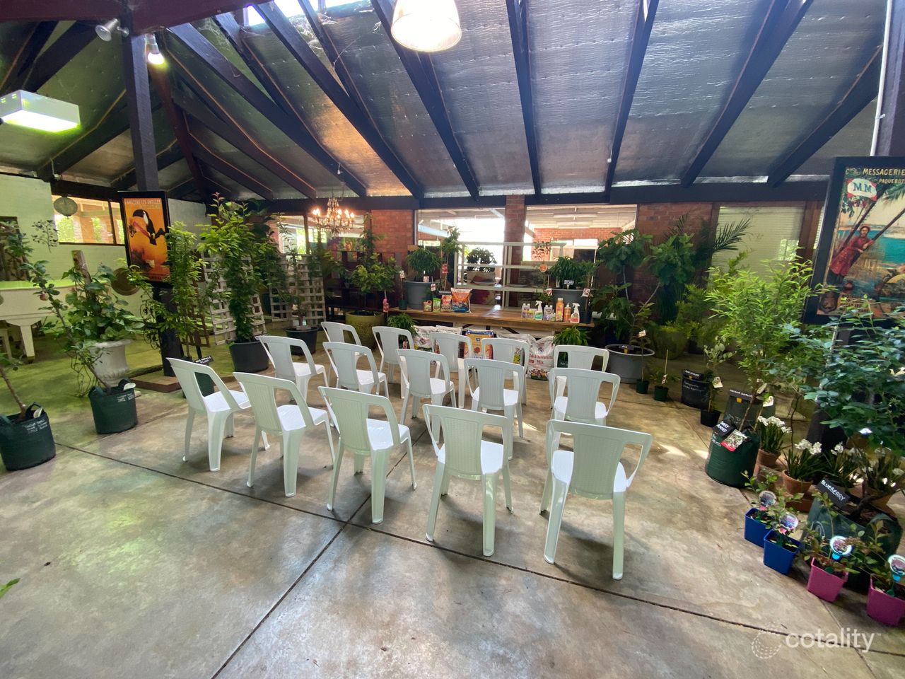 811 Welshpool Rd E, Wattle Grove, WA 6107