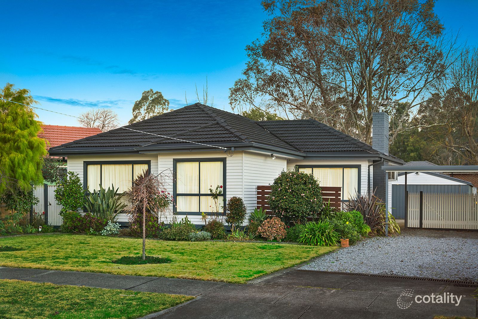 39 Diane Cres, Mooroolbark, VIC 3138