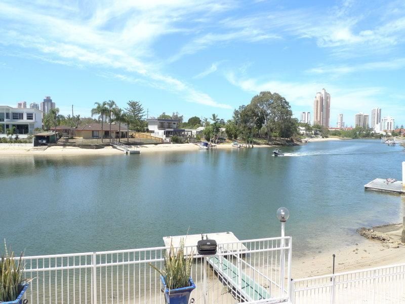 20 Bal Harbour, Broadbeach Waters, QLD 4218