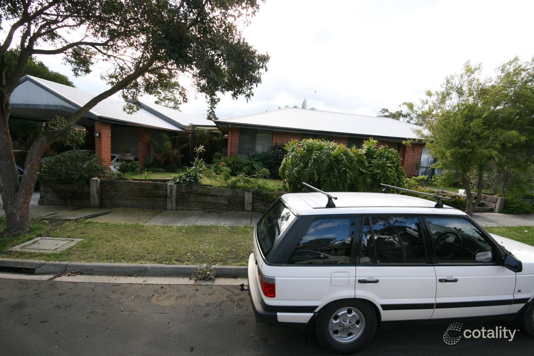 13 Waterman Dr, Wantirna, VIC 3152