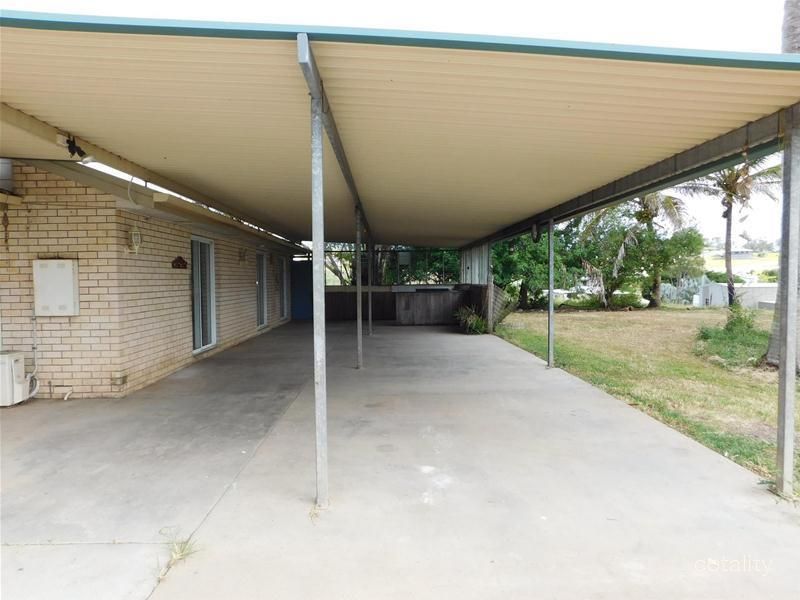 95 Fenech Ave, Alligator Creek, QLD 4740