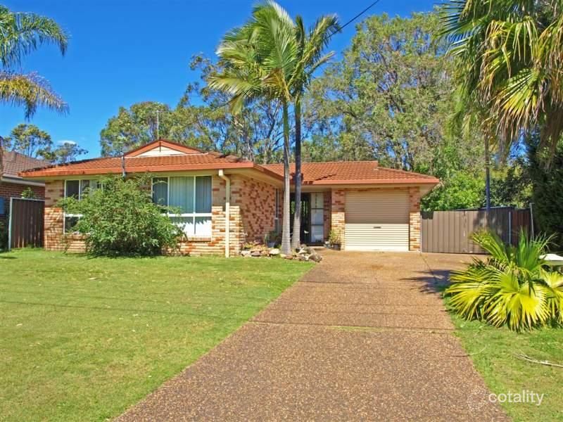 14 Sovereign Cres, Chittaway Bay, NSW 2261