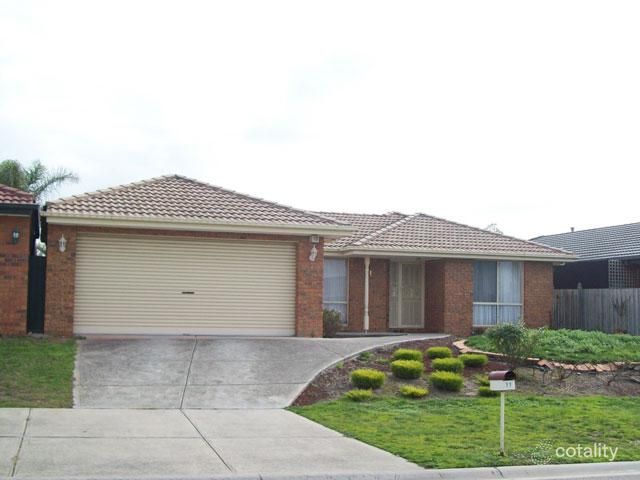 11 Ironbark Cl, Hampton Park, VIC 3976