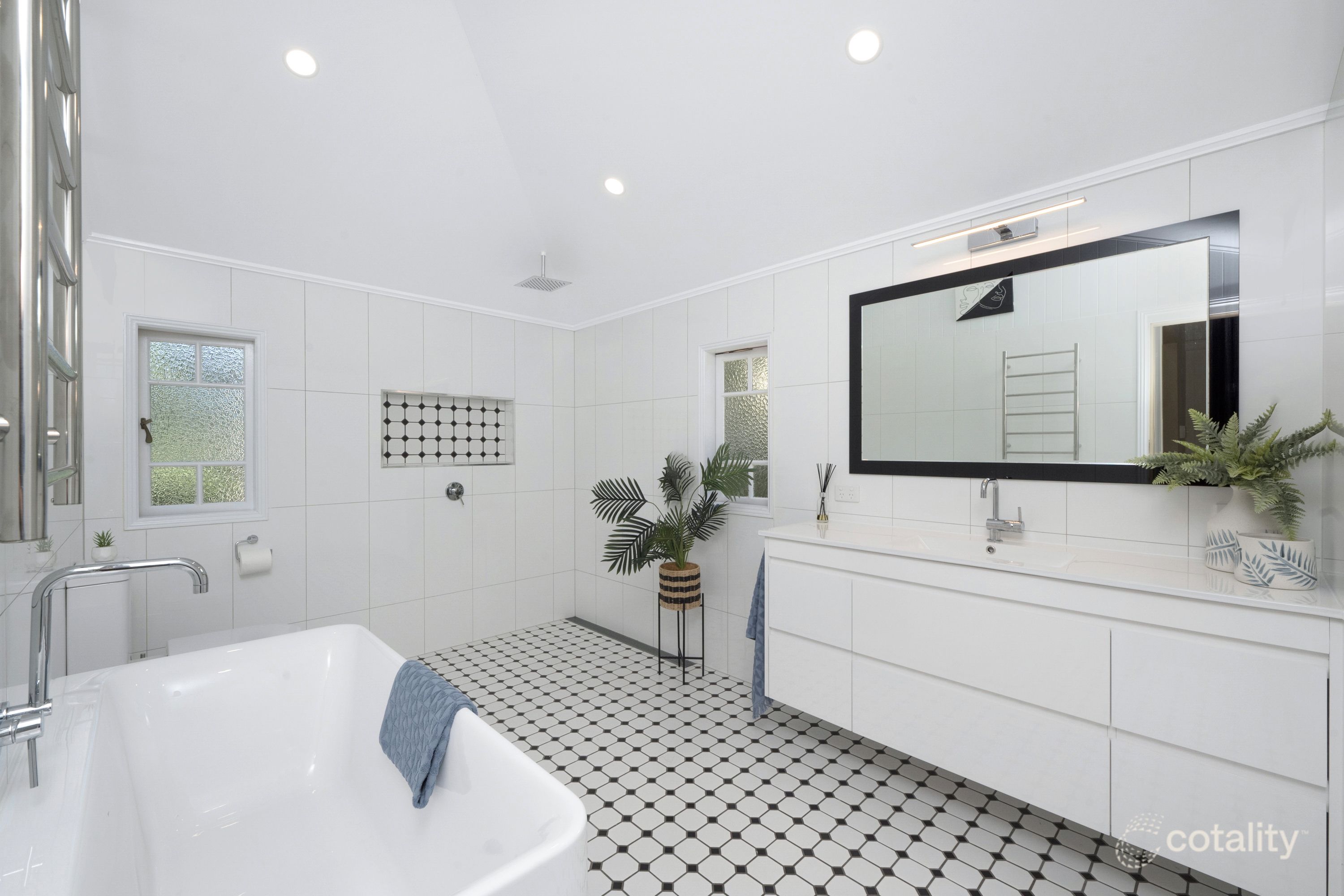 21 Plant, West End, QLD 4810