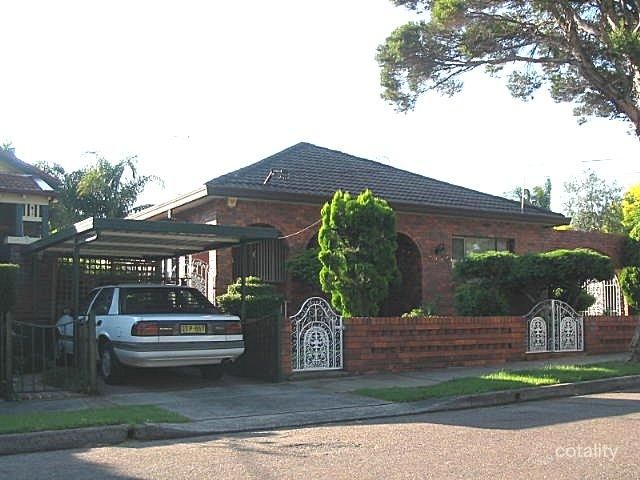 15 Blenheim St, Croydon Park, NSW 2133