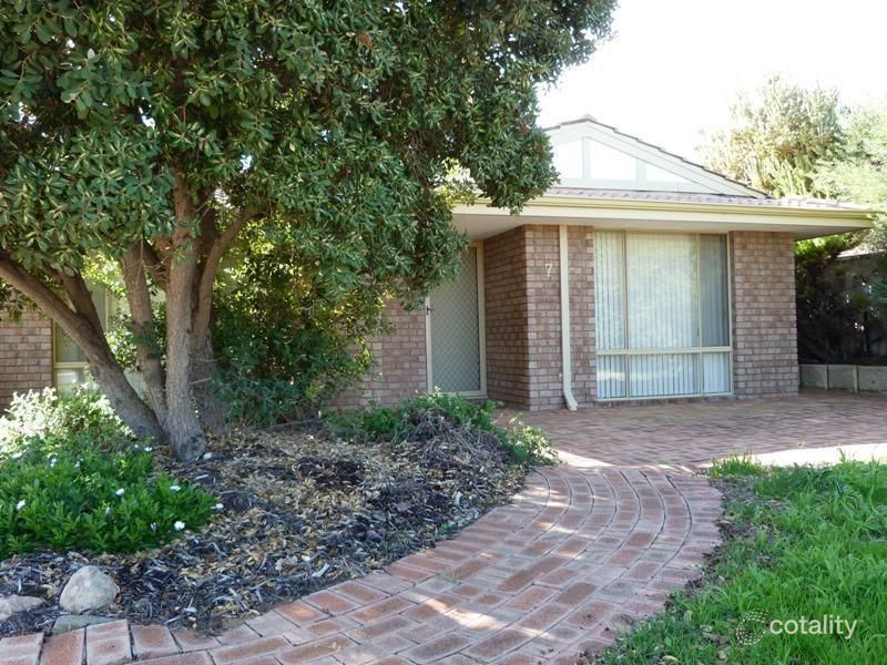 7 Truro Ct, Yanchep, WA 6035