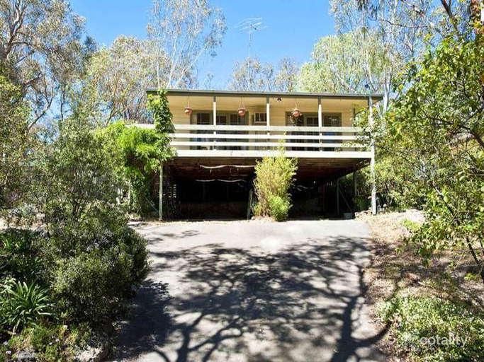 40 Curtain Rd, Hurstbridge, VIC 3099