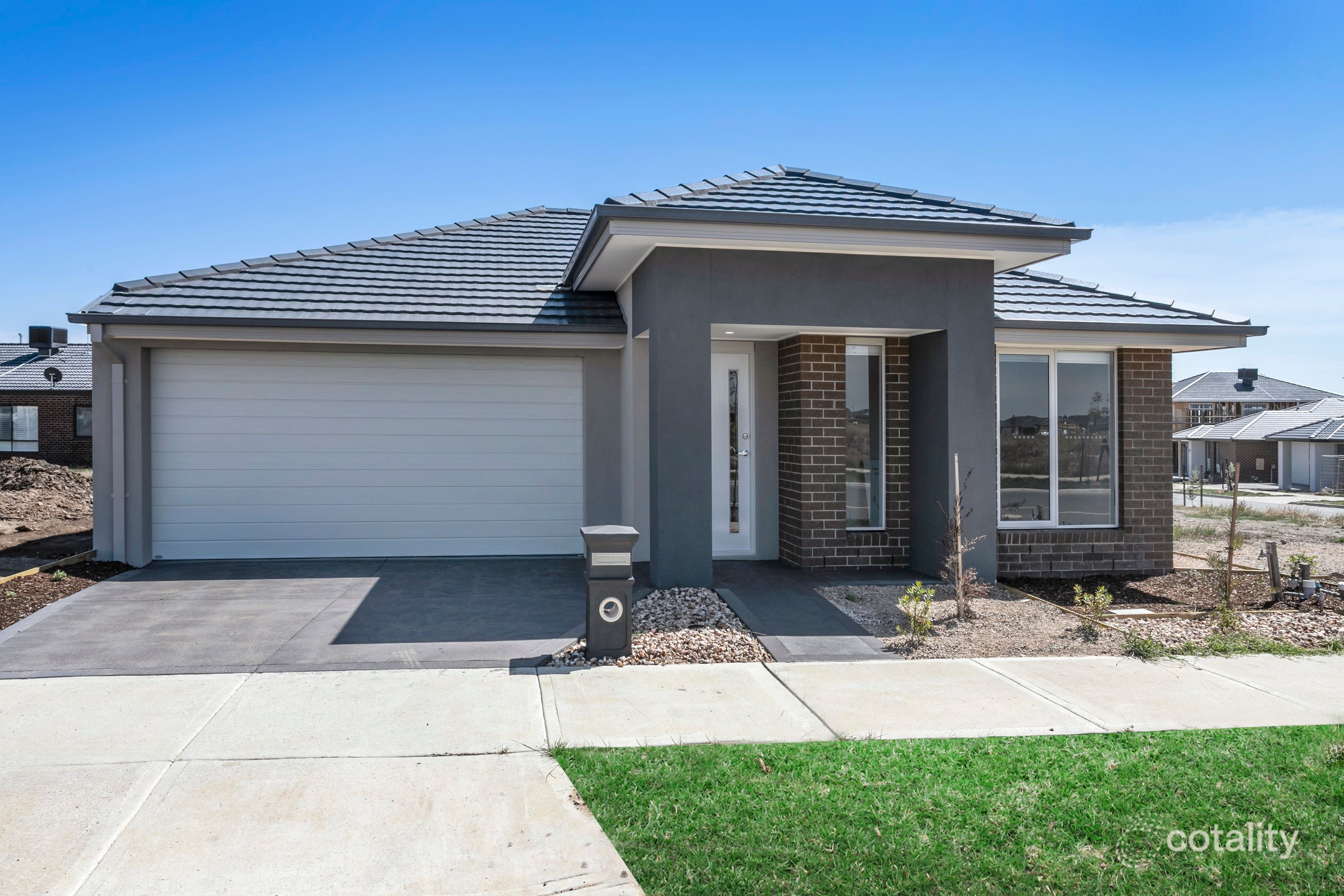 13 Wheatley Pde, Mickleham, VIC 3064