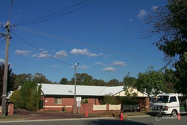 4 East St, Guildford, WA 6055