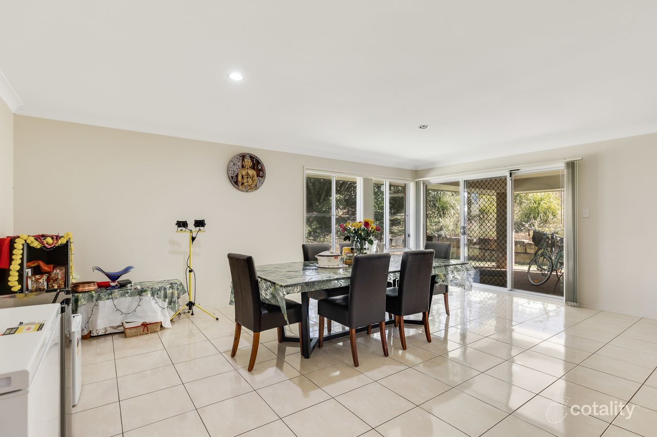 18 Alpine Ct, Cranley, QLD 4350