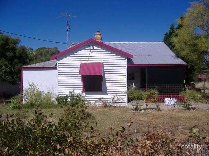 30 James St, Kellerberrin, WA 6410