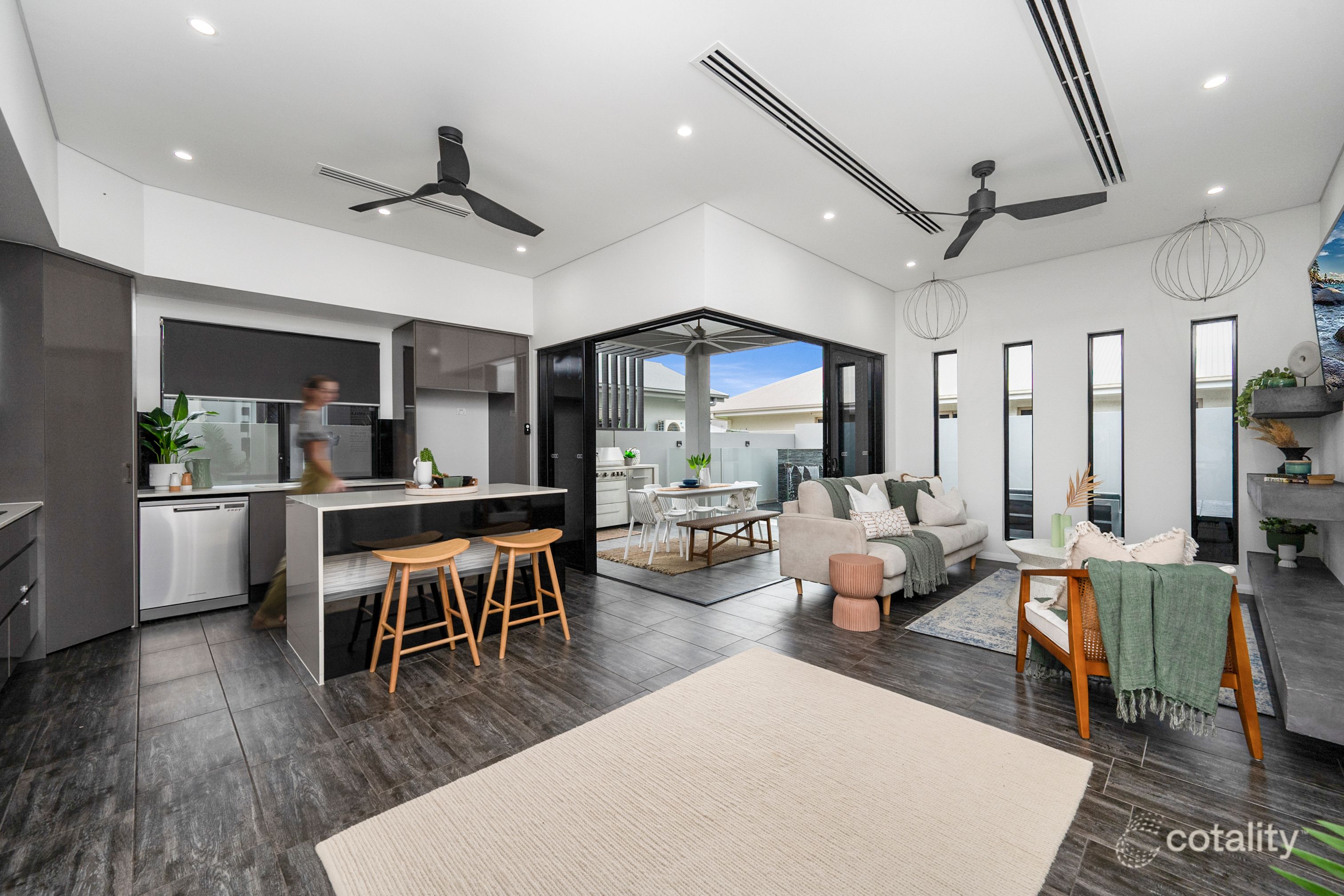 27 Mallorca Cct, Burdell, QLD 4818