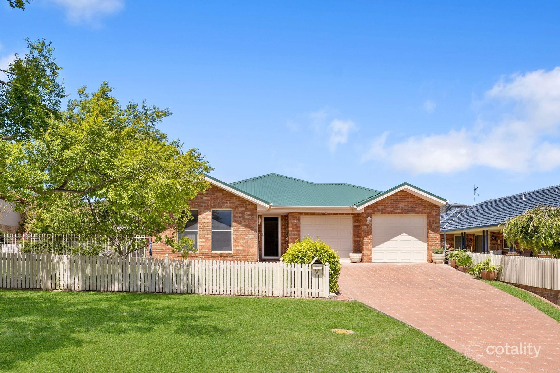 6 Tennyson Dr, Queanbeyan East, NSW 2620