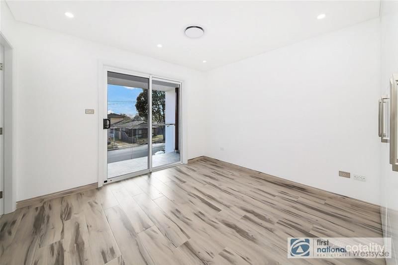 61a Oramzi Rd, Girraween, NSW 2145