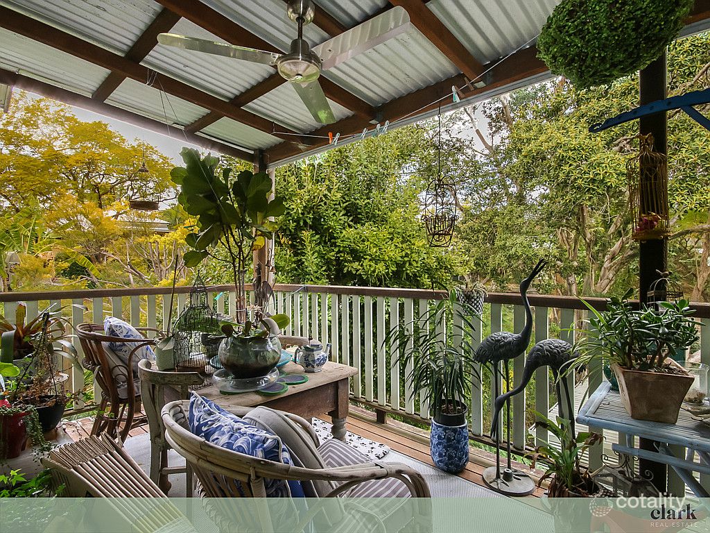 14 Chiswick Rd, Bardon, QLD 4065