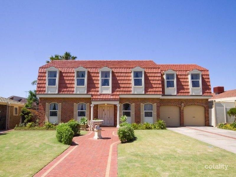 8 Martinique Ct, West Lakes, SA 5021