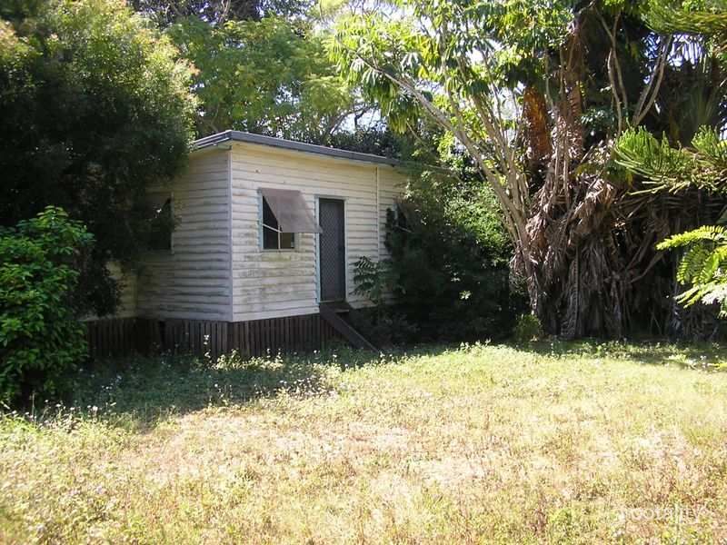 112 Beachmere Rd, Caboolture, QLD 4510