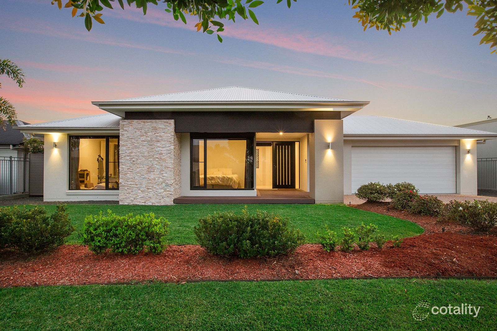 14 Foxtail Cres, Banksia Beach, QLD 4507