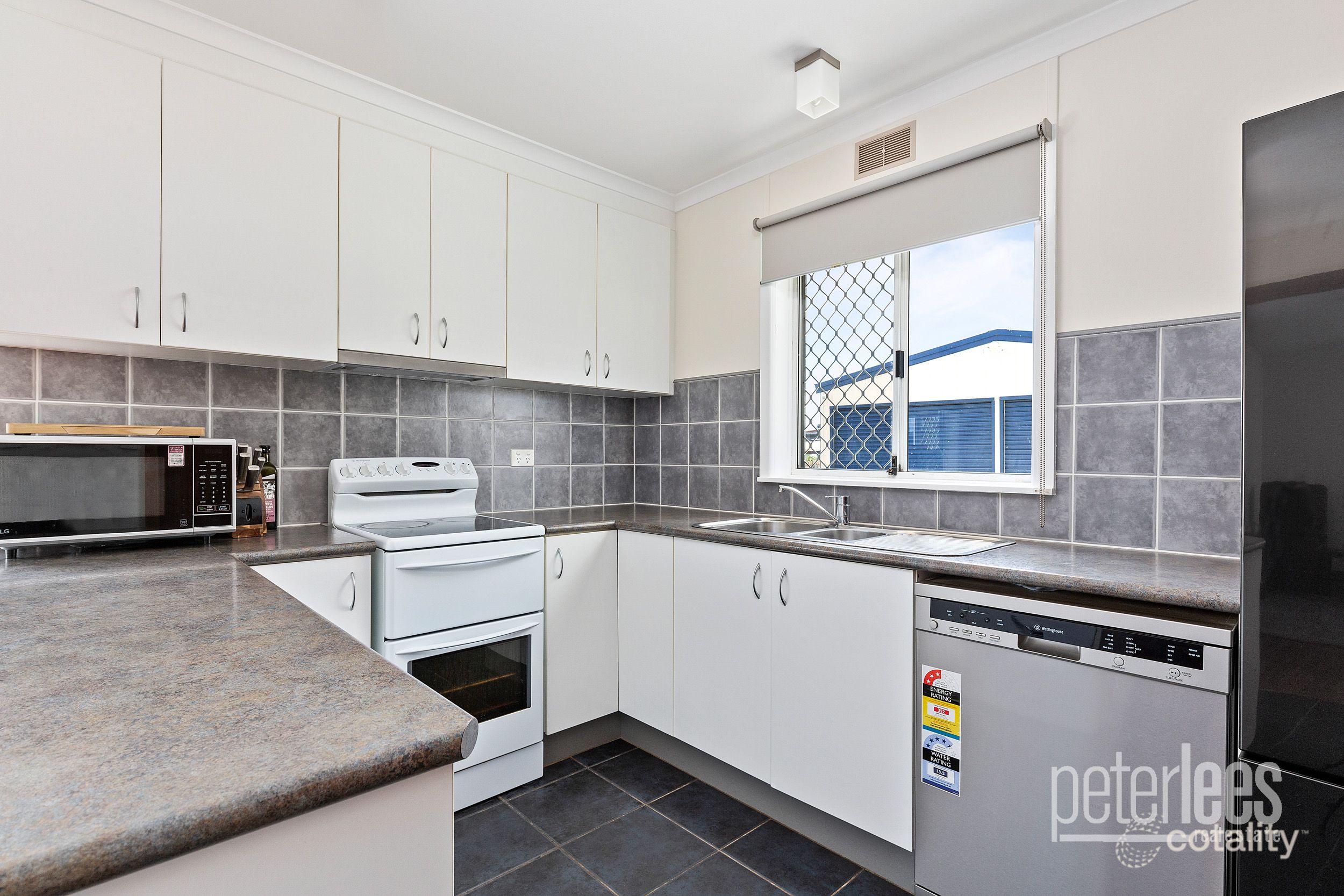 13 Torrens St, Mayfield, TAS 7248