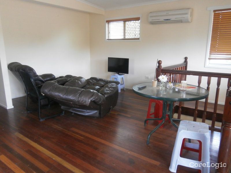 11 Enid St, Goodna, QLD 4300