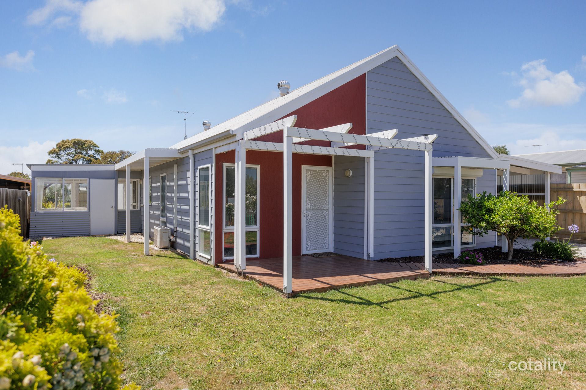 21 Irving Rd, Cowes, VIC 3922