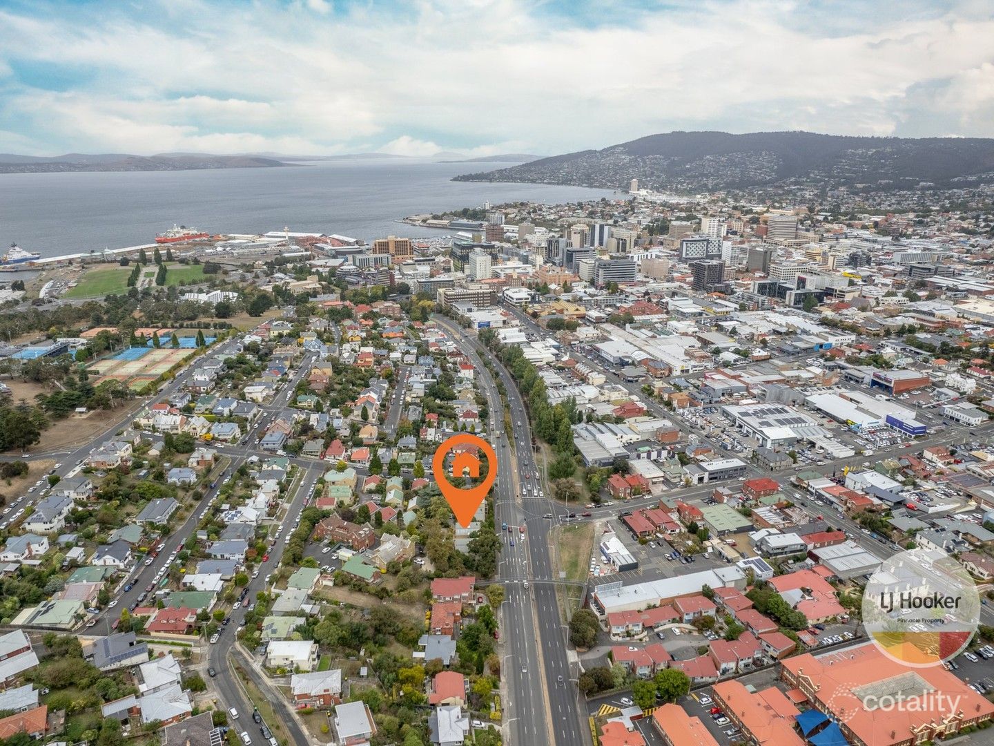 4/149 Brooker Ave, Glebe, TAS 7000