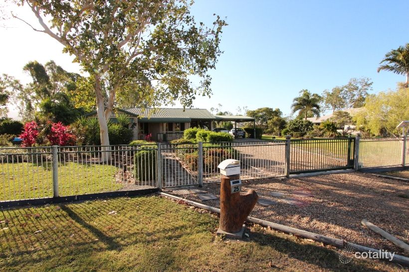 25 Octagonal Cres, Kelso, QLD 4815