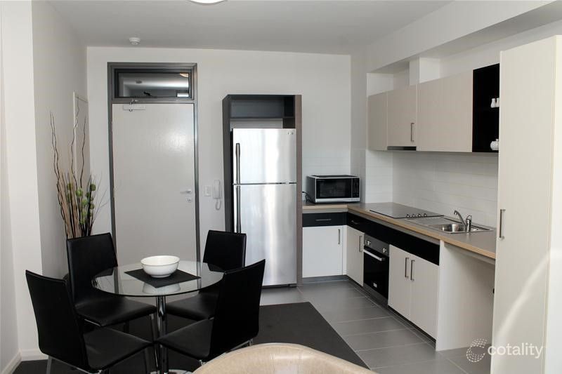 16/2 Points Way, Cockburn Central, WA 6164