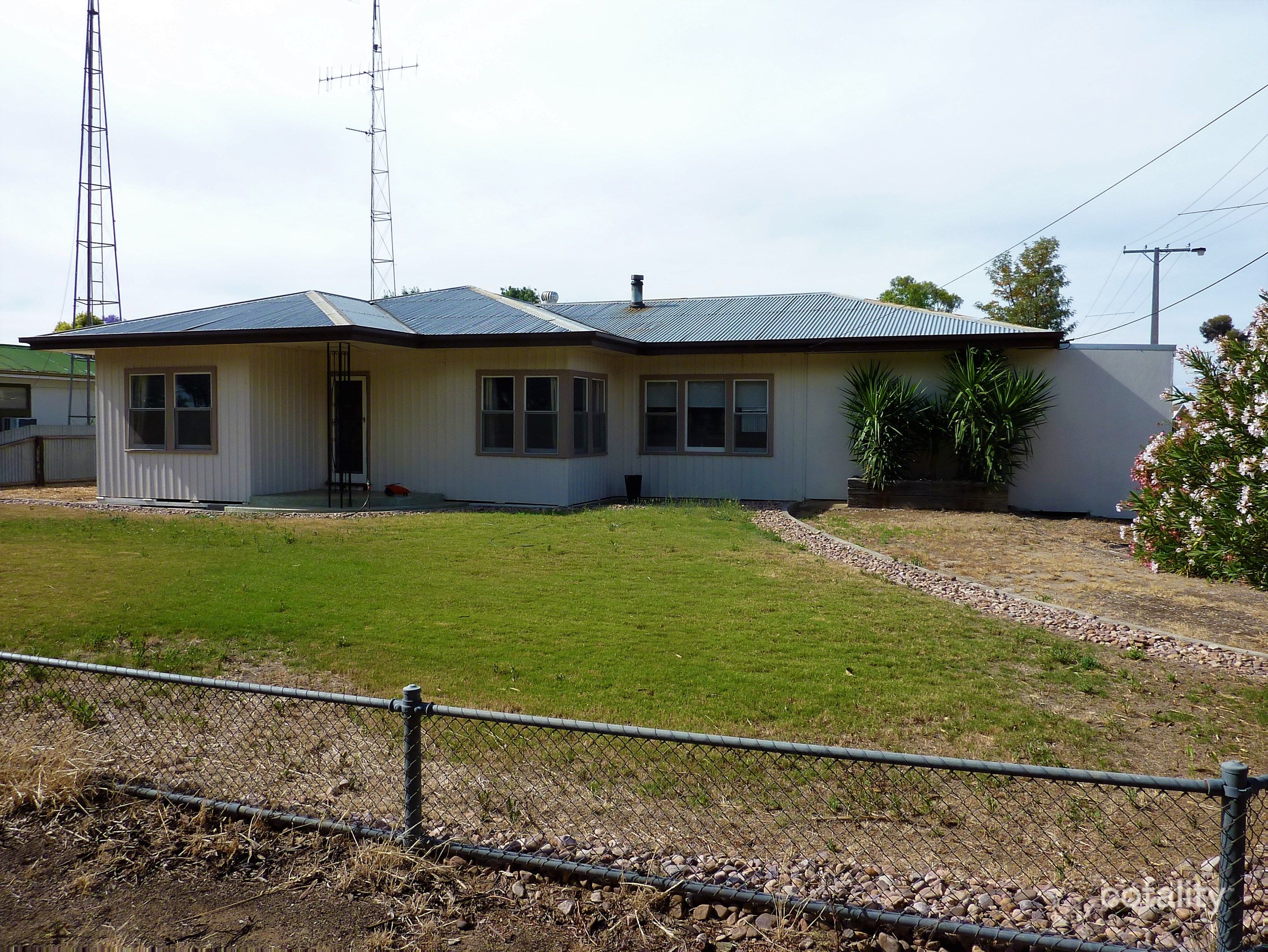 7 Cannawigara Rd, Bordertown, SA 5268