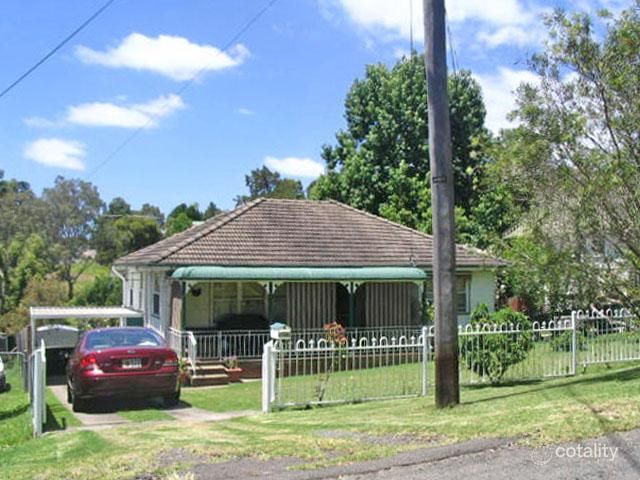 8 Loretta Ave, Como, NSW 2226