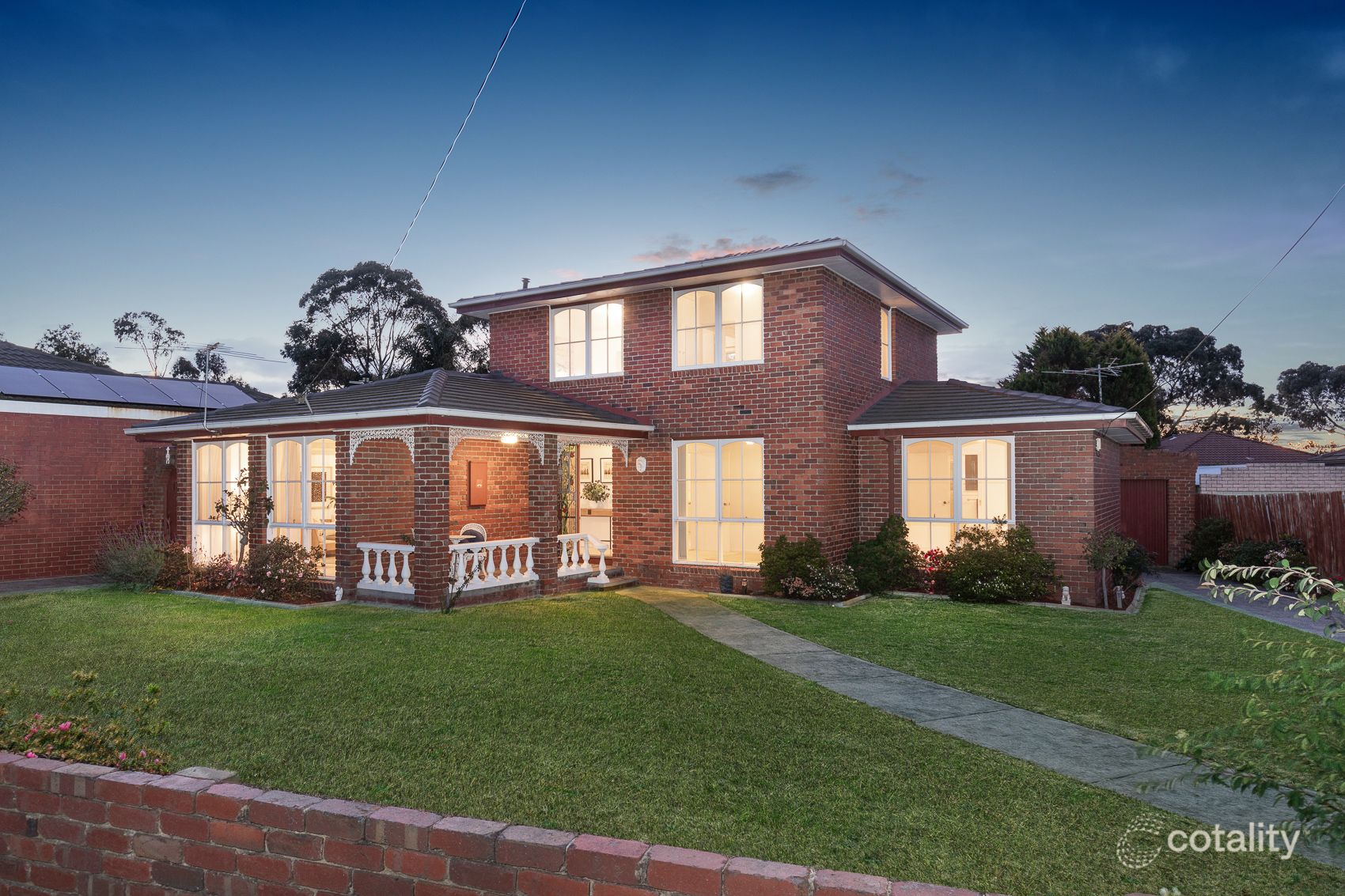 1 Lanoma Ct, Wheelers Hill, VIC 3150