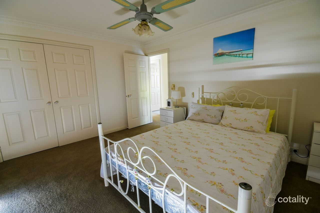 30 Fourth Ave, Raymond Island, VIC 3880