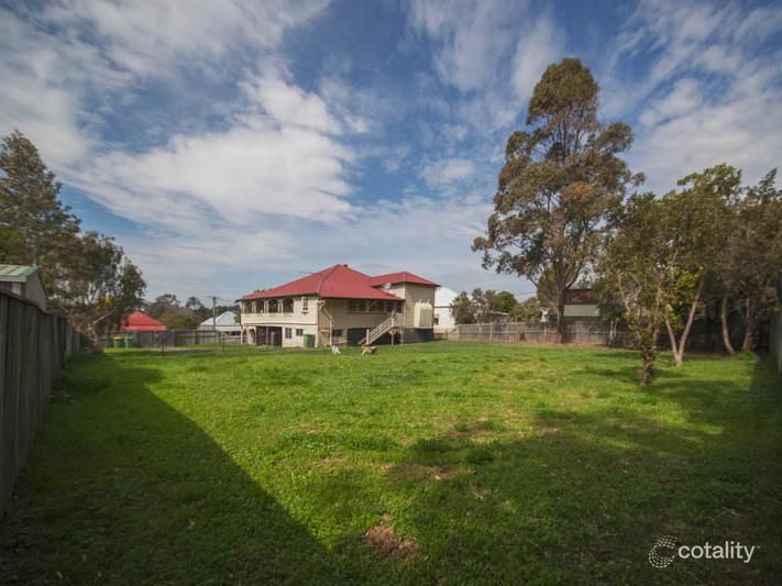 22 Pelican St, North Ipswich, QLD 4305