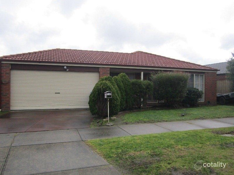 18 Nyarrin Pl, Cranbourne West, VIC 3977