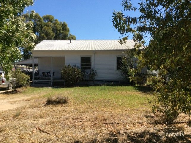 36-38 Hoyle St, Tocumwal, NSW 2714
