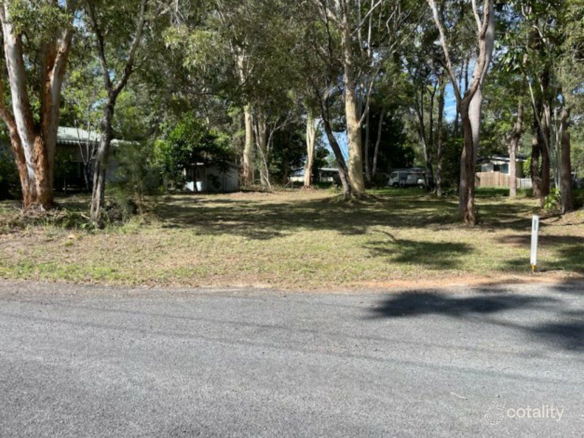 16 Arthur St, Macleay Island, QLD 4184